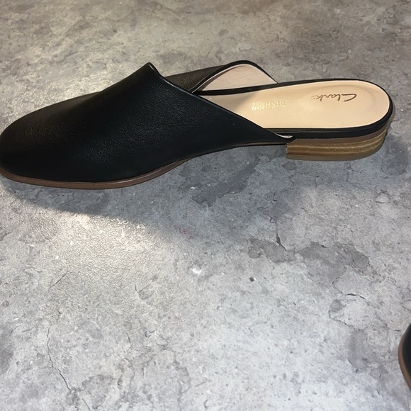 Clarks leather mule. NWOT - Picture 3 of 6